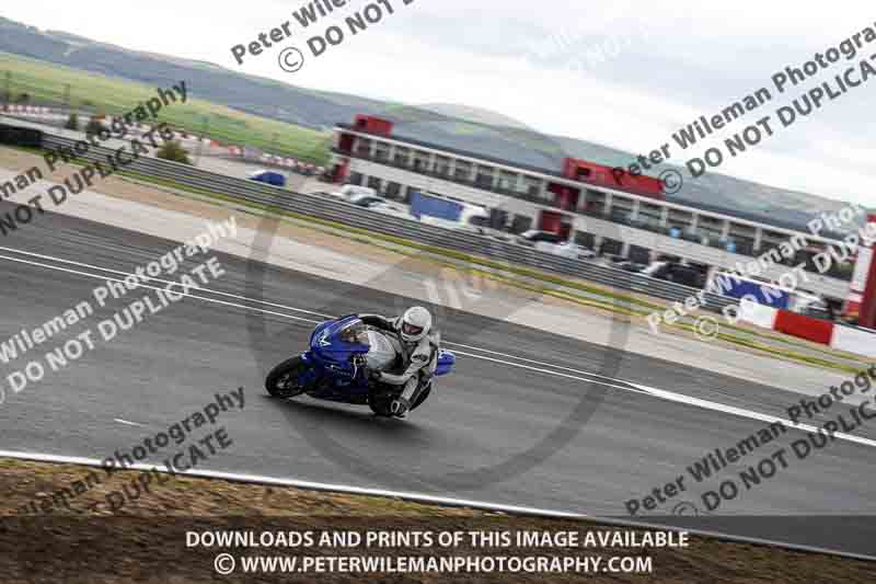 cadwell no limits trackday;cadwell park;cadwell park photographs;cadwell trackday photographs;enduro digital images;event digital images;eventdigitalimages;navarra;no limits trackdays;peter wileman photography;racing digital images;trackday digital images;trackday photos